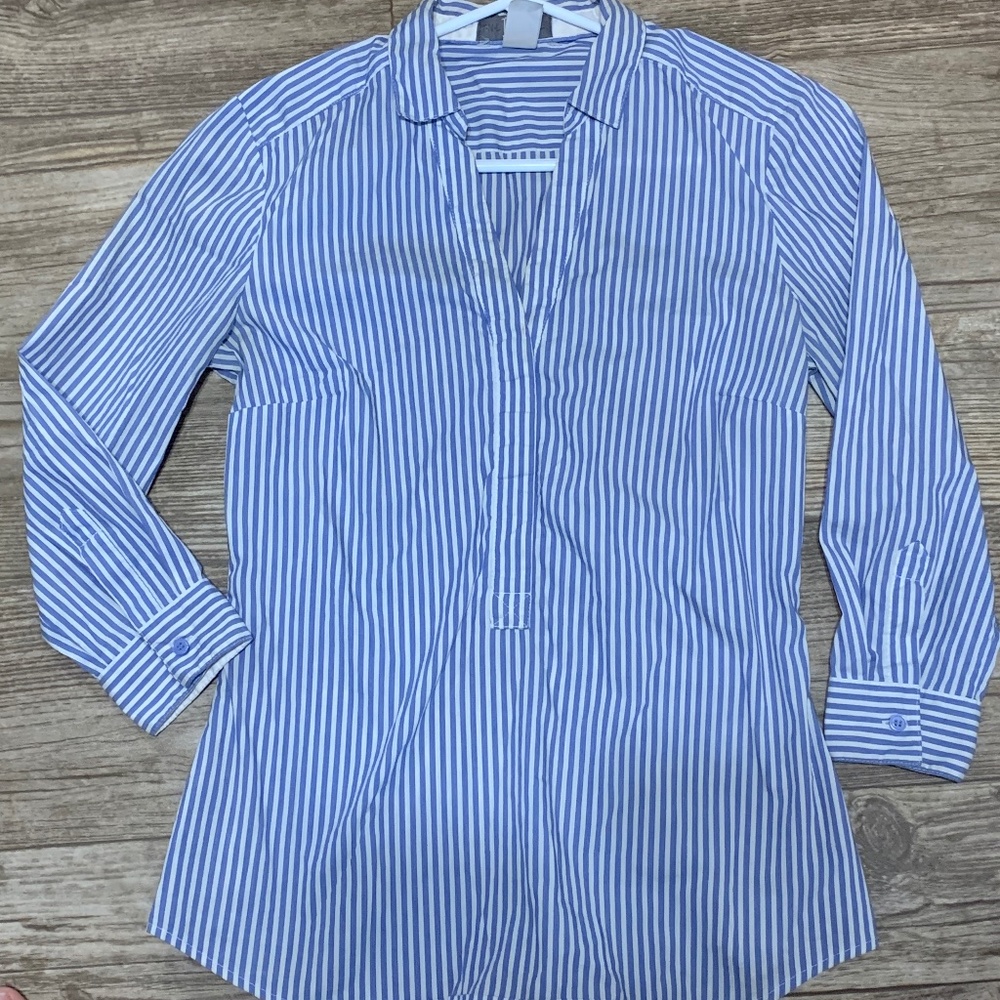 Women’s size 6 TNL blouse